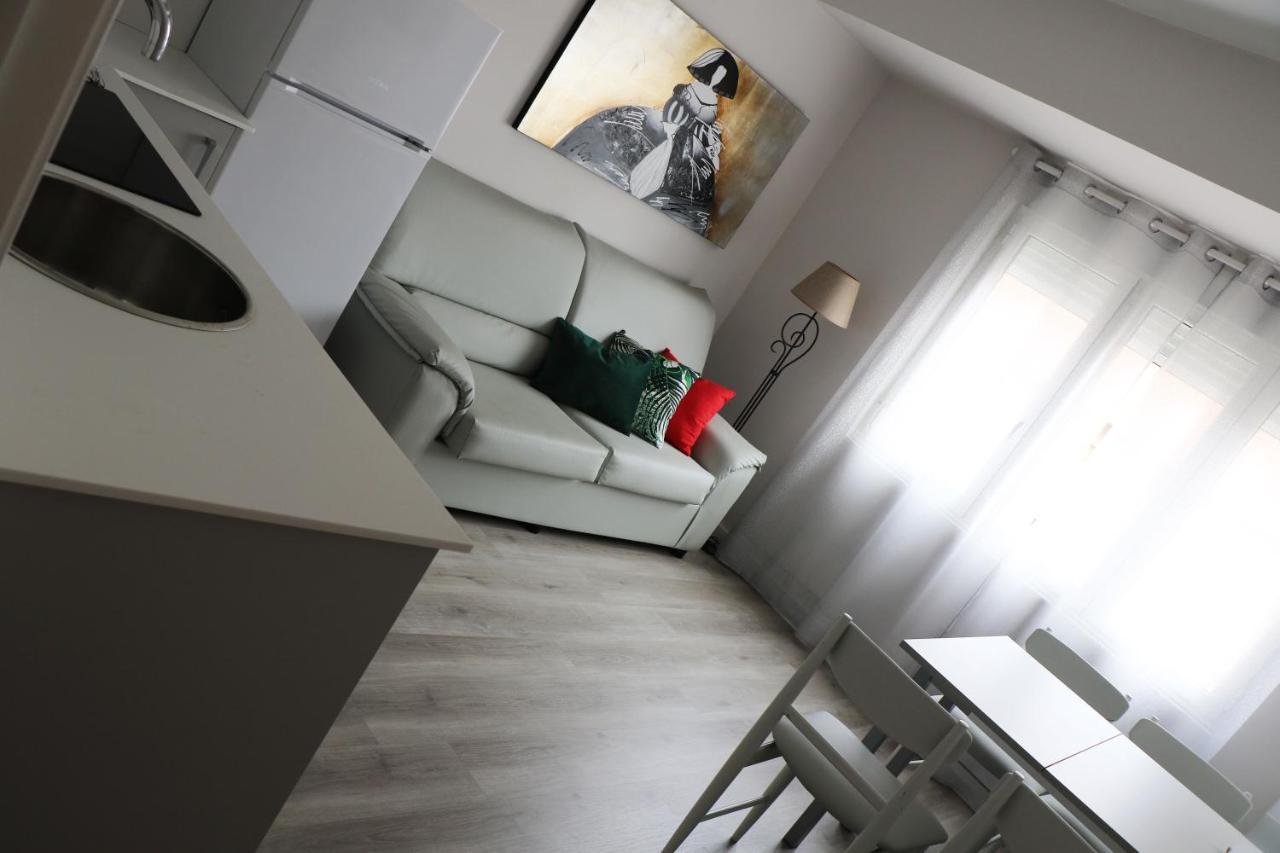 Kasetas Apartment'S Sarria Exterior photo